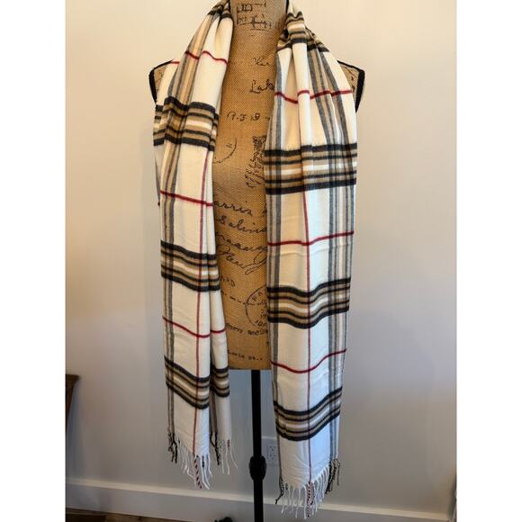 Cashmink by V. Fraas Plaid Scarf - Picture 1 of 2